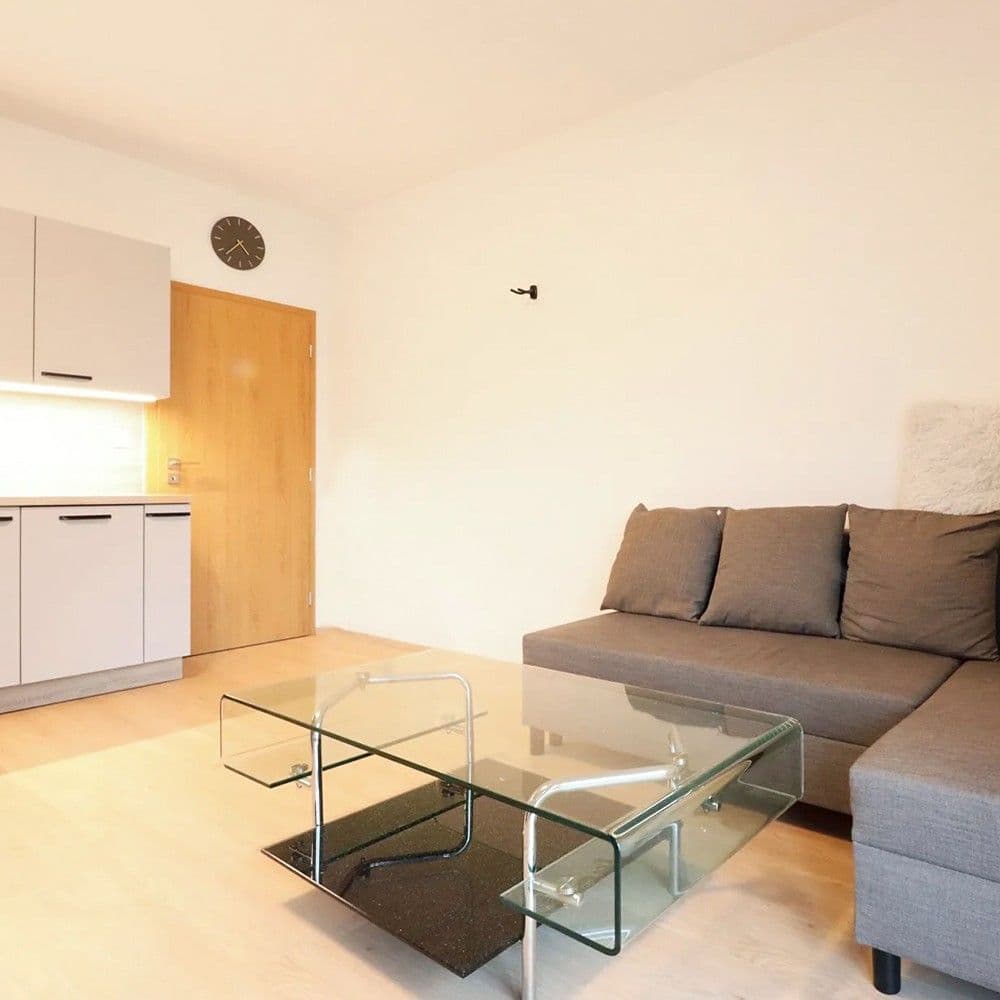 1 bedroom flat to rent, 42 m², Žitná, Hostivice, Středočeský Region 1 bedroom flat to rent, 42 m², Žitná, Hostivice, Středočeský Region