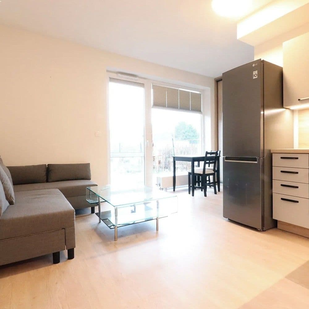 1 bedroom flat to rent, 42 m², Žitná, Hostivice, Středočeský Region 1 bedroom flat to rent, 42 m², Žitná, Hostivice, Středočeský Region