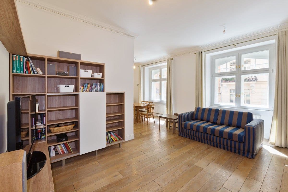 1 bedroom with open-plan kitchen flat to rent, 70 m², Bulharská, Prague, Prague 1 bedroom with open-plan kitchen flat to rent, 70 m², Bulharská, Prague, Prague