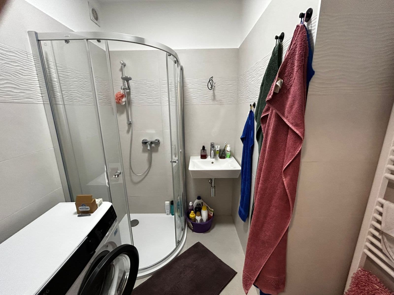 1 bedroom with open-plan kitchen flat to rent, 42 m², Krkoškova, Brno, Jihomoravský Region 1 bedroom with open-plan kitchen flat to rent, 42 m², Krkoškova, Brno, Jihomoravský Region