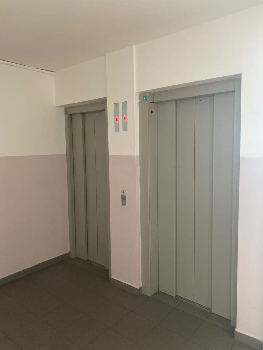 1 bedroom with open-plan kitchen flat to rent, 46 m², Milánská, Prague, Prague 1 bedroom with open-plan kitchen flat to rent, 46 m², Milánská, Prague, Prague