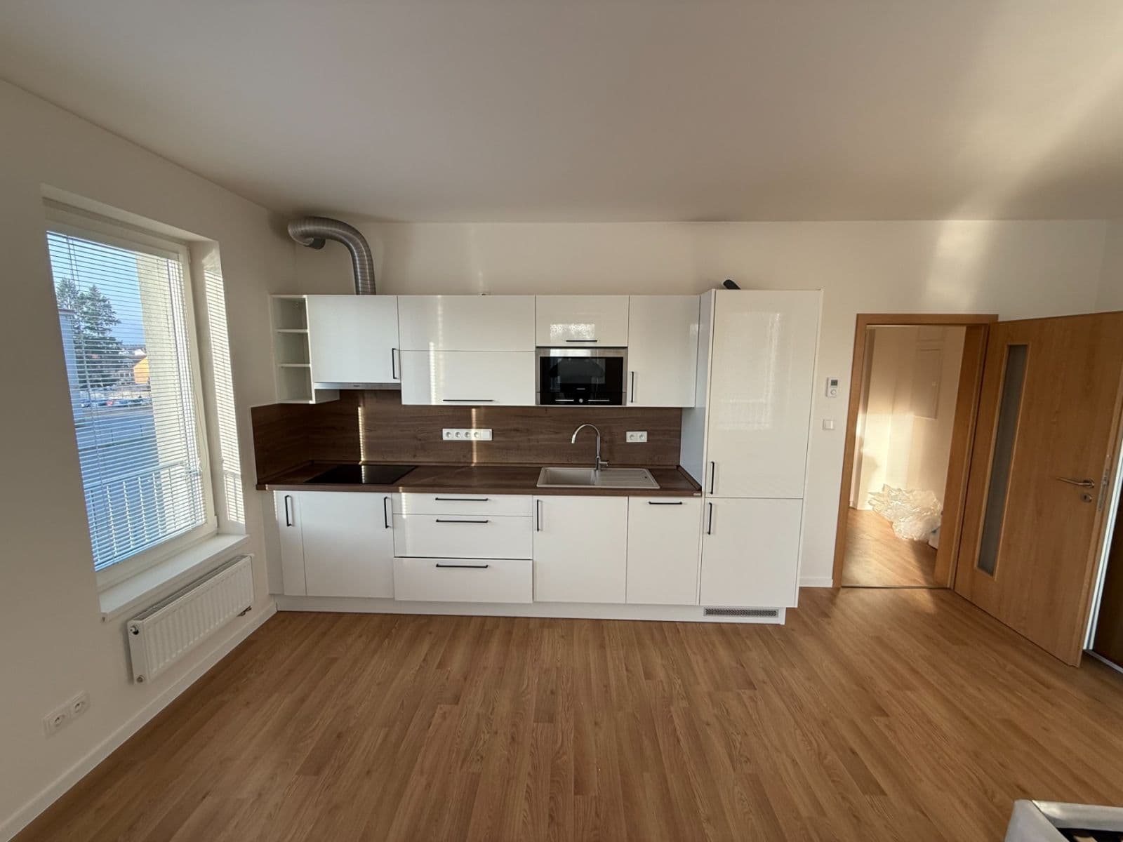 Small studio flat to rent, 30 m², 102. pluku, Benešov, Středočeský Region Small studio flat to rent, 30 m², 102. pluku, Benešov, Středočeský Region