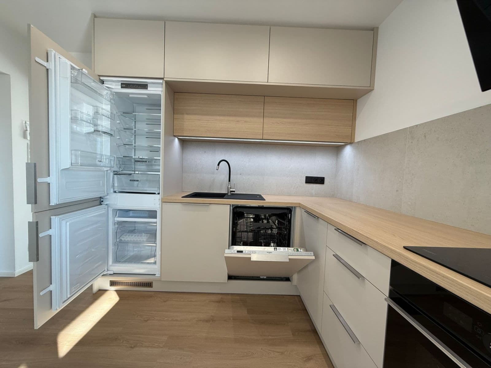 2 bedroom with open-plan kitchen flat to rent, 60 m², U Cihelny, Unhošť, Středočeský Region 2 bedroom with open-plan kitchen flat to rent, 60 m², U Cihelny, Unhošť, Středočeský Region