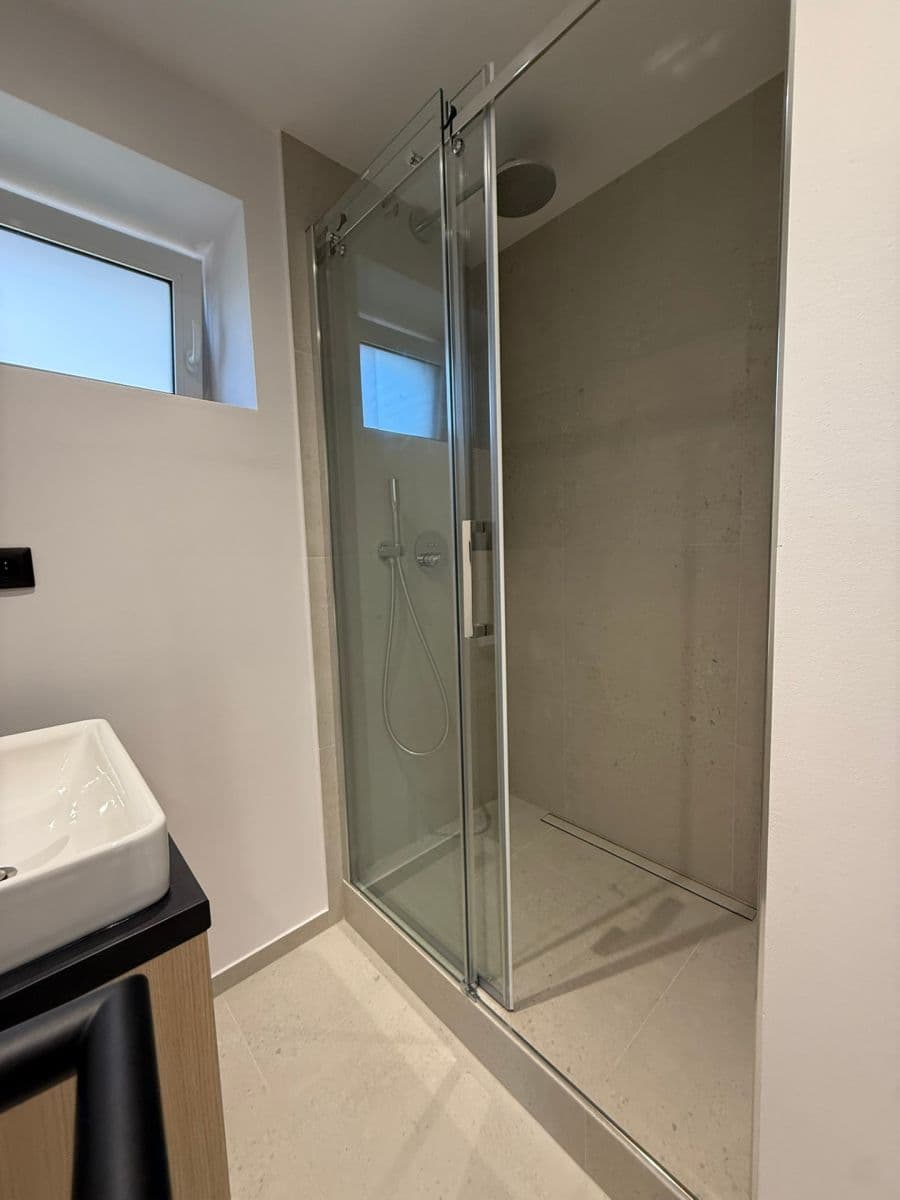 2 bedroom with open-plan kitchen flat to rent, 60 m², U Cihelny, Unhošť, Středočeský Region 2 bedroom with open-plan kitchen flat to rent, 60 m², U Cihelny, Unhošť, Středočeský Region