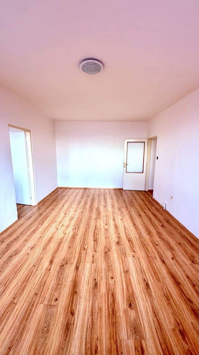 3 bedroom flat for sale, 78 m², Ľudovíta Okánika, Nitra, Nitriansky Region 3 bedroom flat for sale, 78 m², Ľudovíta Okánika, Nitra, Nitriansky Region