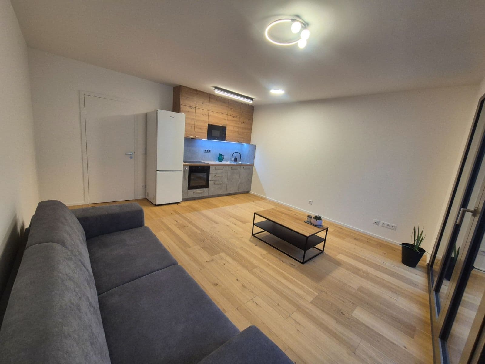 Studio flat to rent, 35 m², Bratislavská, Brno, Jihomoravský Region Studio flat to rent, 35 m², Bratislavská, Brno, Jihomoravský Region