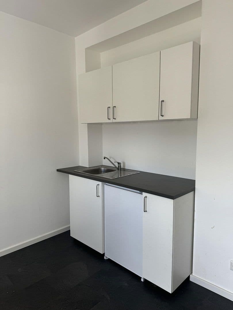 1 bedroom flat to rent, 30 m², Düsseldorf, North Rhine-Westphalia 1 bedroom flat to rent, 30 m², Düsseldorf, North Rhine-Westphalia