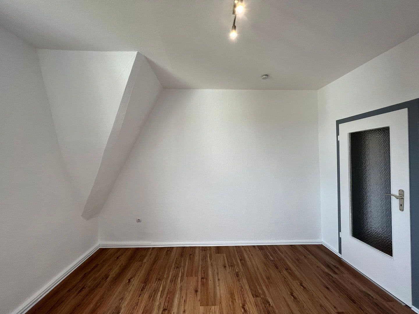 1 bedroom with open-plan kitchen flat to rent, 63 m², Hüttenstr. 7, Hattingen, North Rhine-Westphalia 1 bedroom with open-plan kitchen flat to rent, 63 m², Hüttenstr. 7, Hattingen, North Rhine-Westphalia