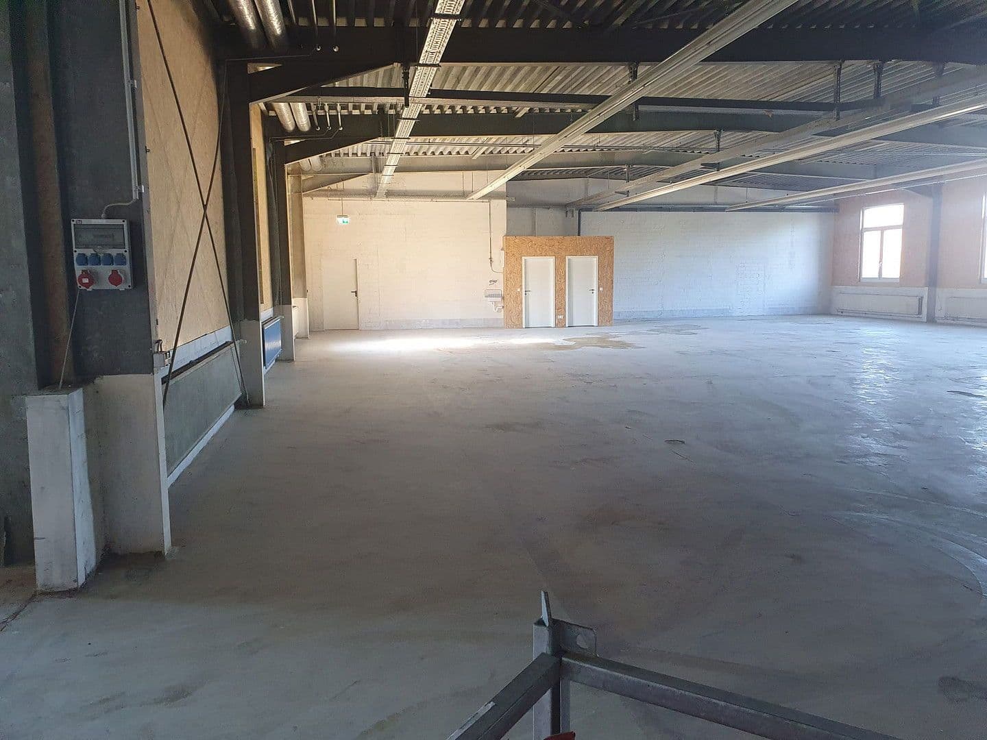 non-residential property to rent, 1,012 m², Engelsbrand, Baden-Württemberg non-residential property to rent, 1,012 m², Engelsbrand, Baden-Württemberg