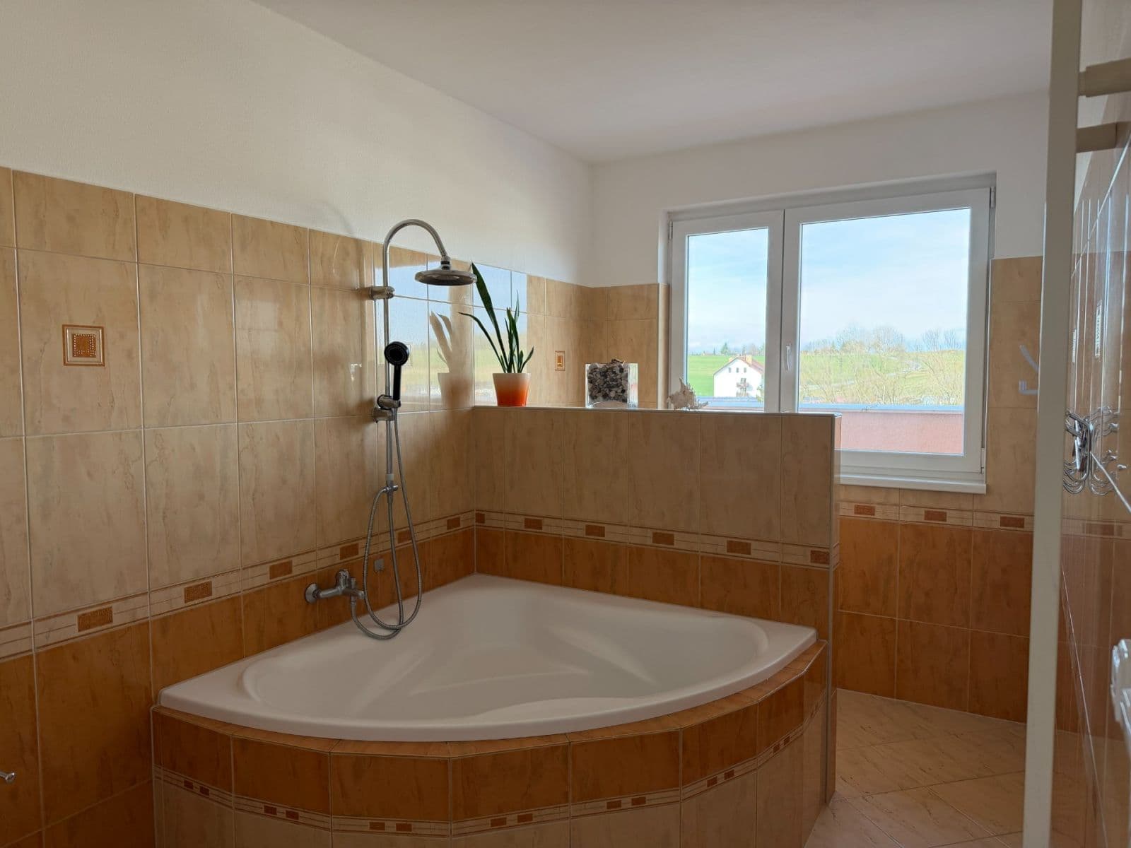 3 bedroom with open-plan kitchen flat for sale, 108 m², Topělecká, Písek, Jihočeský Region 3 bedroom with open-plan kitchen flat for sale, 108 m², Topělecká, Písek, Jihočeský Region