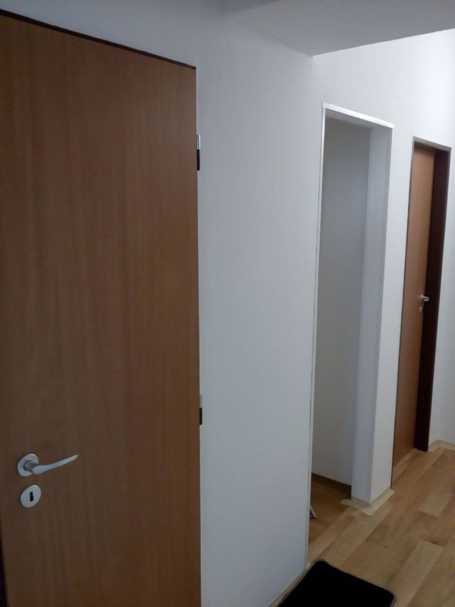 1 bedroom flat to rent, 42 m², Železničního pluku, Pardubice, Pardubický Region 1 bedroom flat to rent, 42 m², Železničního pluku, Pardubice, Pardubický Region