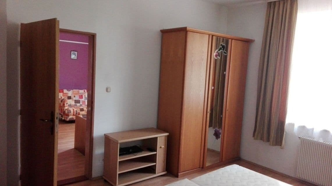 1 bedroom with open-plan kitchen flat to rent, 67 m², Vrchlického, Karlovy Vary, Karlovarský Region 1 bedroom with open-plan kitchen flat to rent, 67 m², Vrchlického, Karlovy Vary, Karlovarský Region