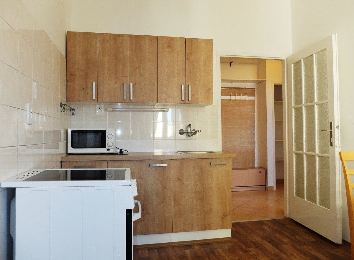 1 bedroom flat to rent, 37 m², Uruguayská, Prague, Prague 1 bedroom flat to rent, 37 m², Uruguayská, Prague, Prague