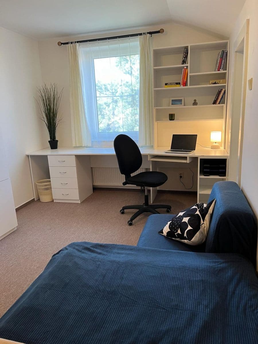 6 bedroom with open-plan kitchen flat to rent, 200 m², Tyršova, Jílové u Prahy, Středočeský Region 6 bedroom with open-plan kitchen flat to rent, 200 m², Tyršova, Jílové u Prahy, Středočeský Region