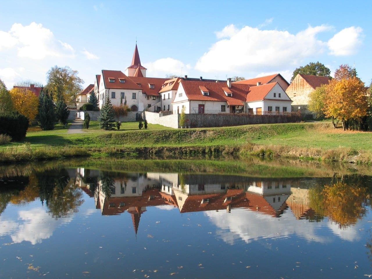 6 bedroom with open-plan kitchen flat to rent, 200 m², Tyršova, Jílové u Prahy, Středočeský Region 6 bedroom with open-plan kitchen flat to rent, 200 m², Tyršova, Jílové u Prahy, Středočeský Region