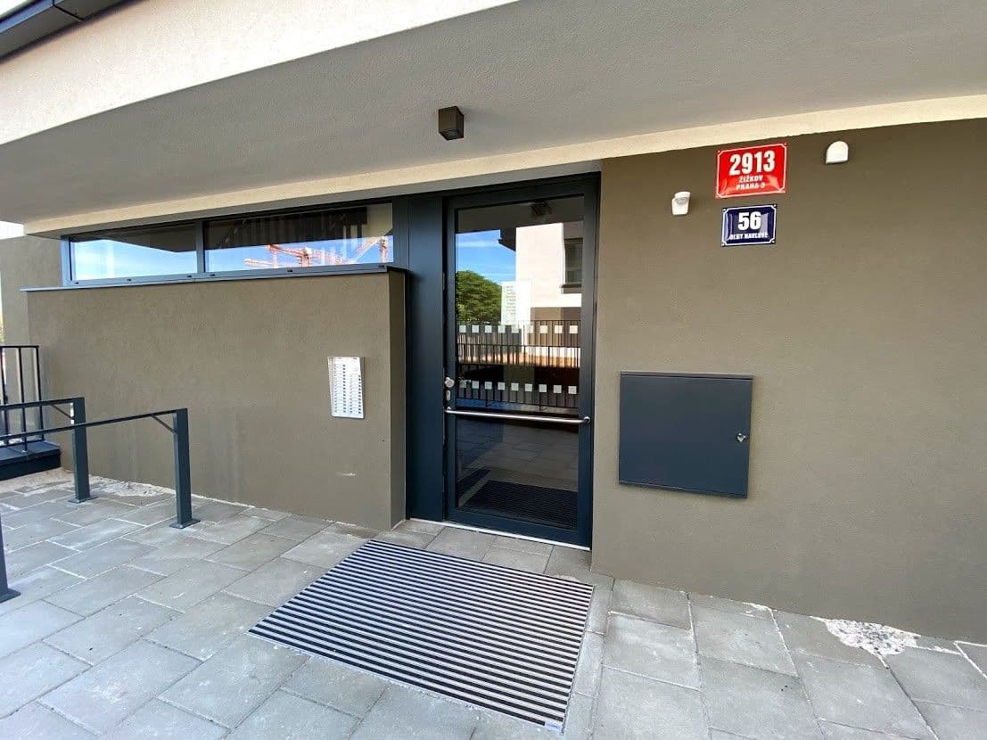 Studio flat to rent, 41 m², Olgy Havlové, Prague, Prague Studio flat to rent, 41 m², Olgy Havlové, Prague, Prague