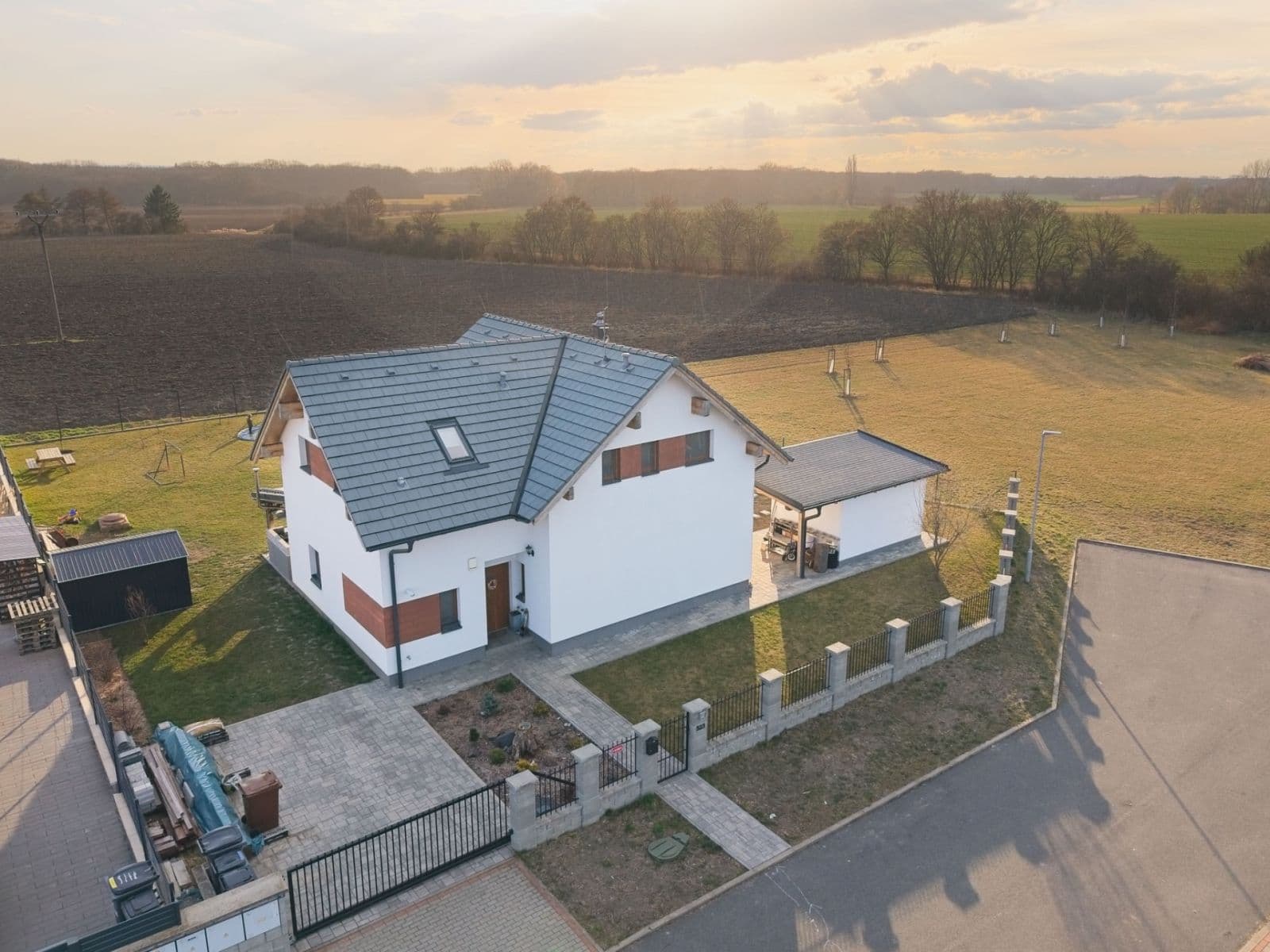 house for sale, 136 m², Západní, Kostomlaty nad Labem, Středočeský Region house for sale, 136 m², Západní, Kostomlaty nad Labem, Středočeský Region