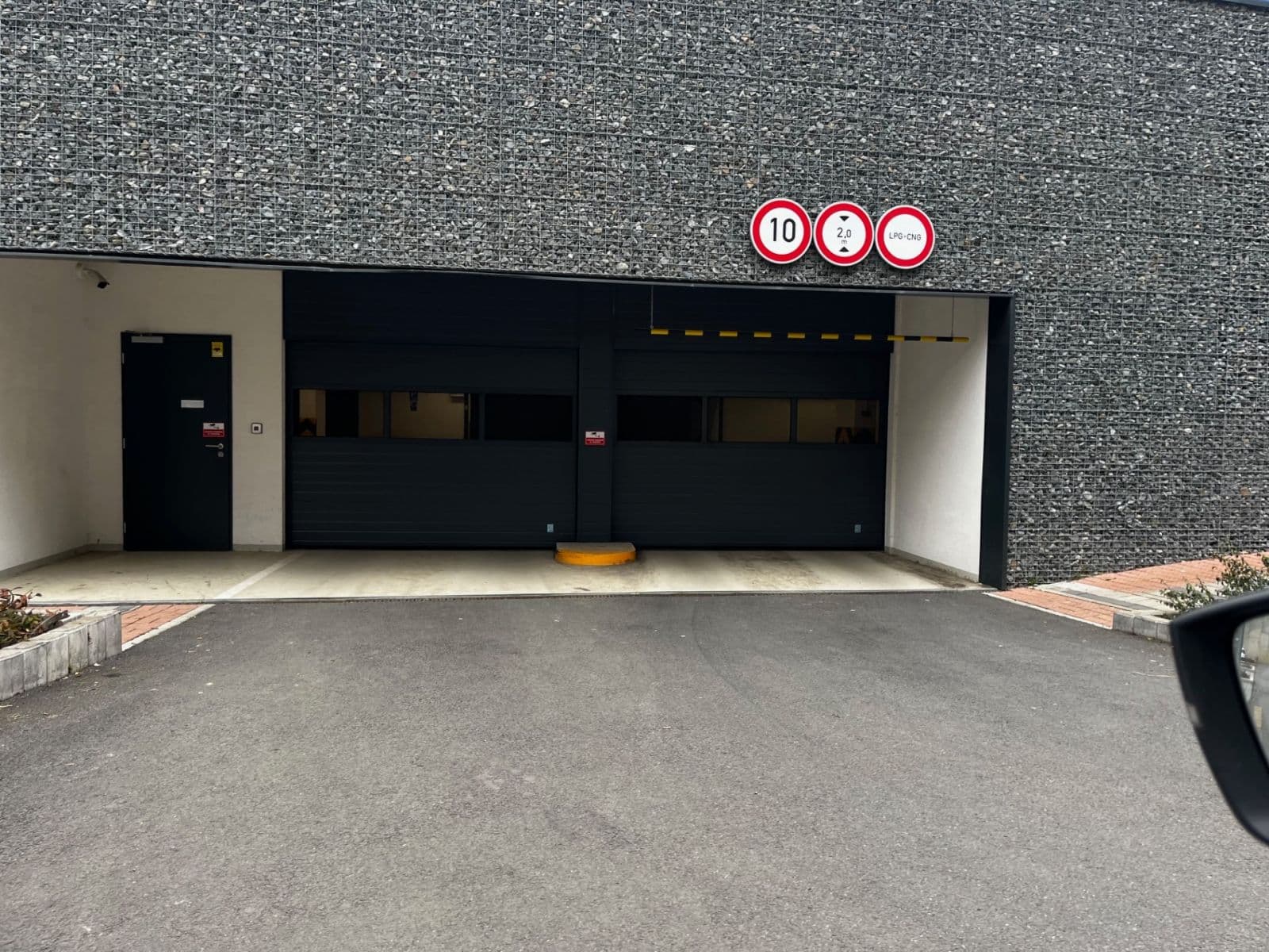 garage to rent, 12 m², Zlochova, Prague, Prague garage to rent, 12 m², Zlochova, Prague, Prague