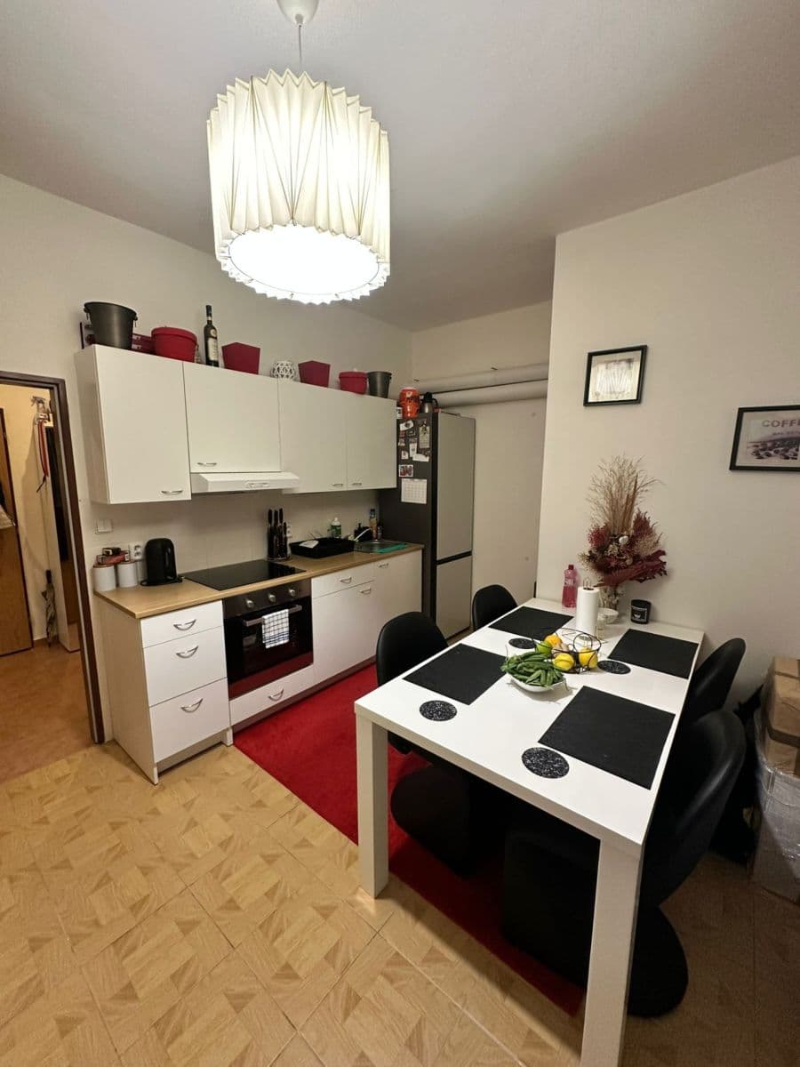 1 bedroom flat to rent, 38 m², Strakatého, Brno, Jihomoravský Region 1 bedroom flat to rent, 38 m², Strakatého, Brno, Jihomoravský Region