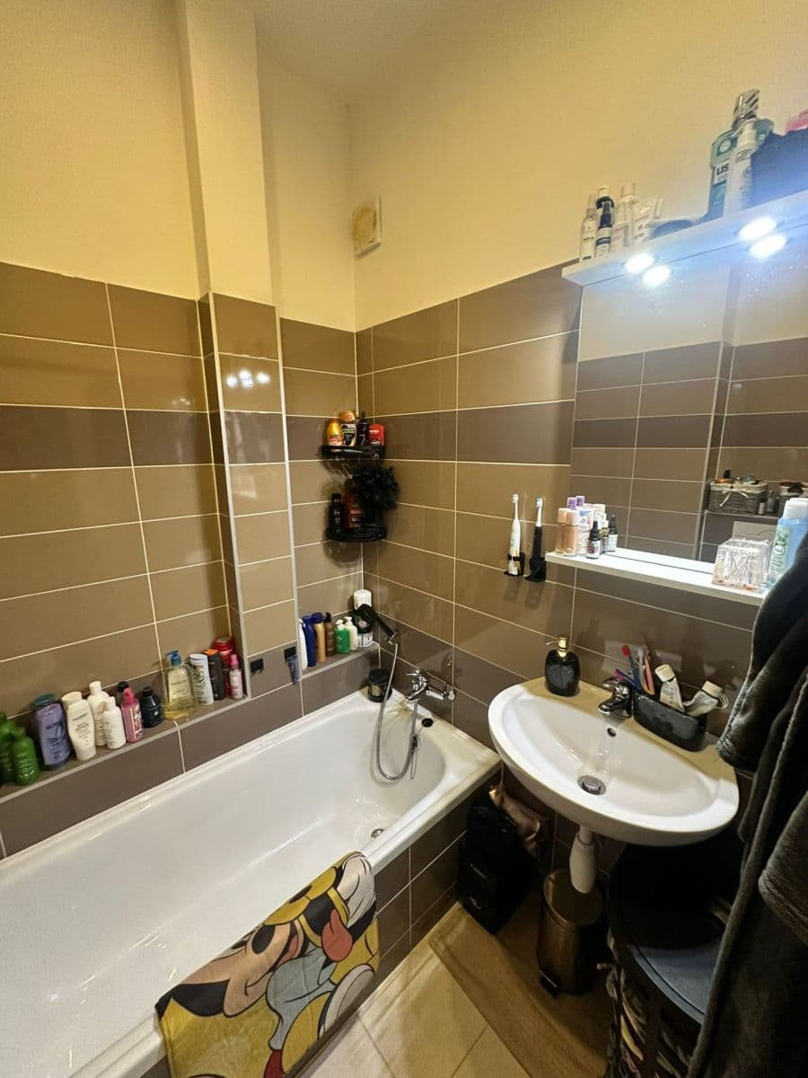 1 bedroom flat to rent, 38 m², Strakatého, Brno, Jihomoravský Region 1 bedroom flat to rent, 38 m², Strakatého, Brno, Jihomoravský Region