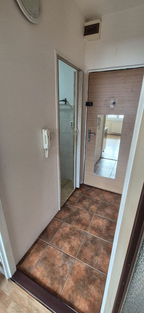 1 bedroom flat to rent, 36 m², Kosmonautů, Louny, Ústecký Region 1 bedroom flat to rent, 36 m², Kosmonautů, Louny, Ústecký Region