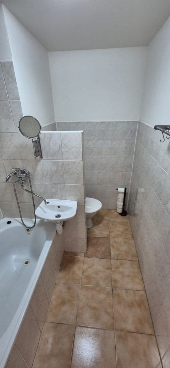 1 bedroom flat to rent, 36 m², Kosmonautů, Louny, Ústecký Region 1 bedroom flat to rent, 36 m², Kosmonautů, Louny, Ústecký Region