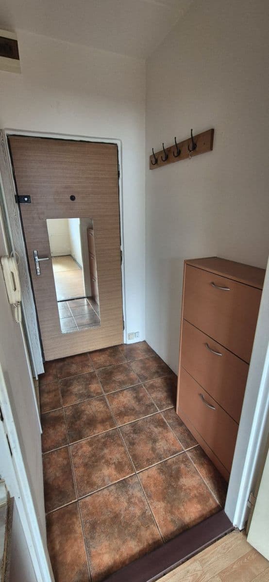 1 bedroom flat to rent, 36 m², Kosmonautů, Louny, Ústecký Region 1 bedroom flat to rent, 36 m², Kosmonautů, Louny, Ústecký Region