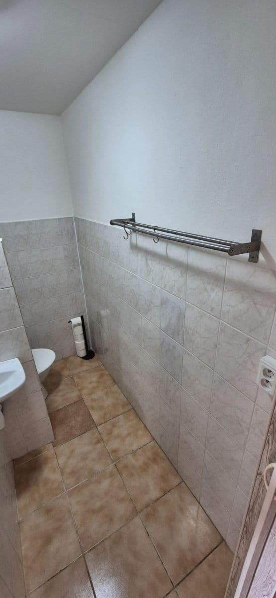 1 bedroom flat to rent, 36 m², Kosmonautů, Louny, Ústecký Region 1 bedroom flat to rent, 36 m², Kosmonautů, Louny, Ústecký Region