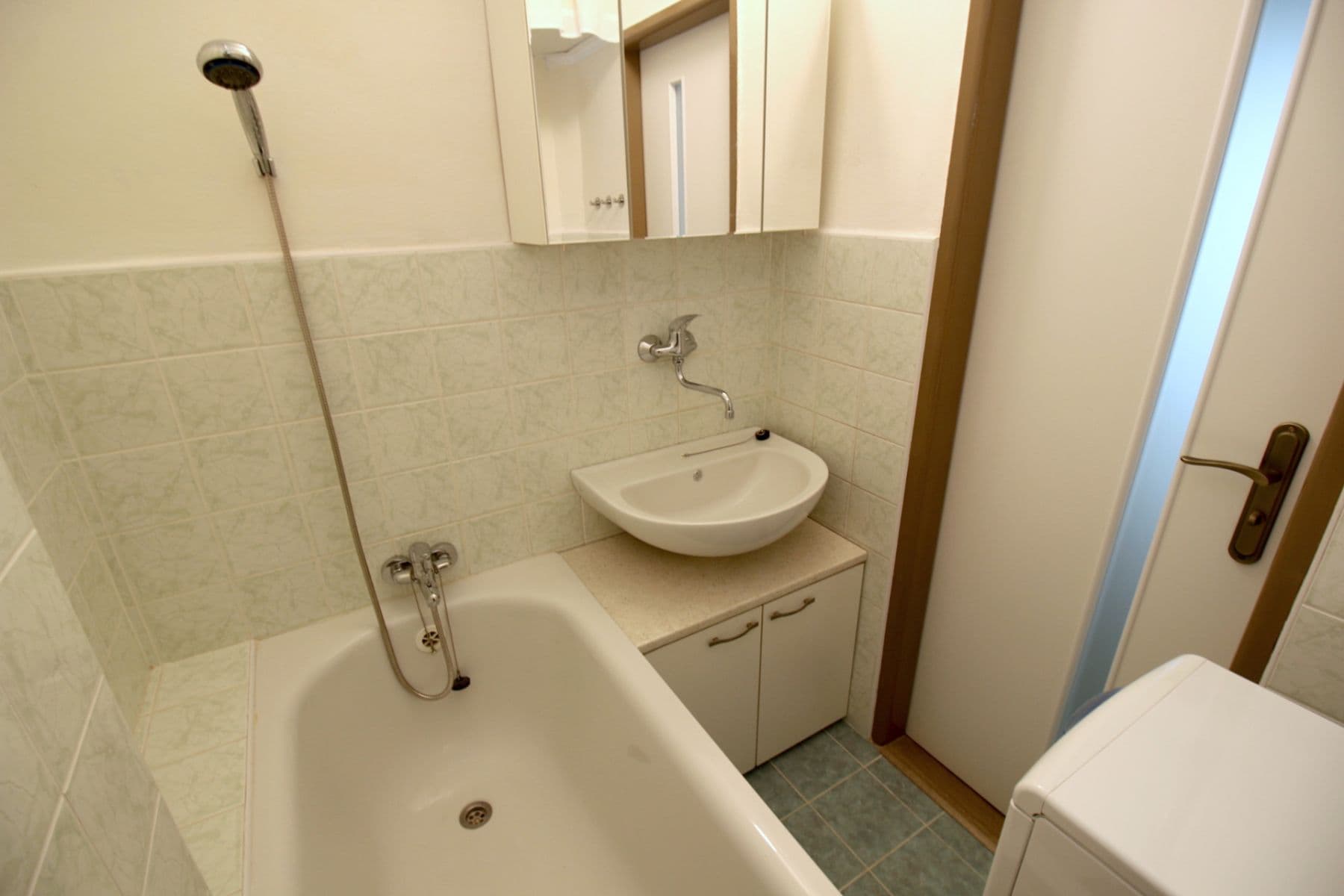 2 bedroom flat to rent, 49 m², Na Louži, Prague, Prague 2 bedroom flat to rent, 49 m², Na Louži, Prague, Prague