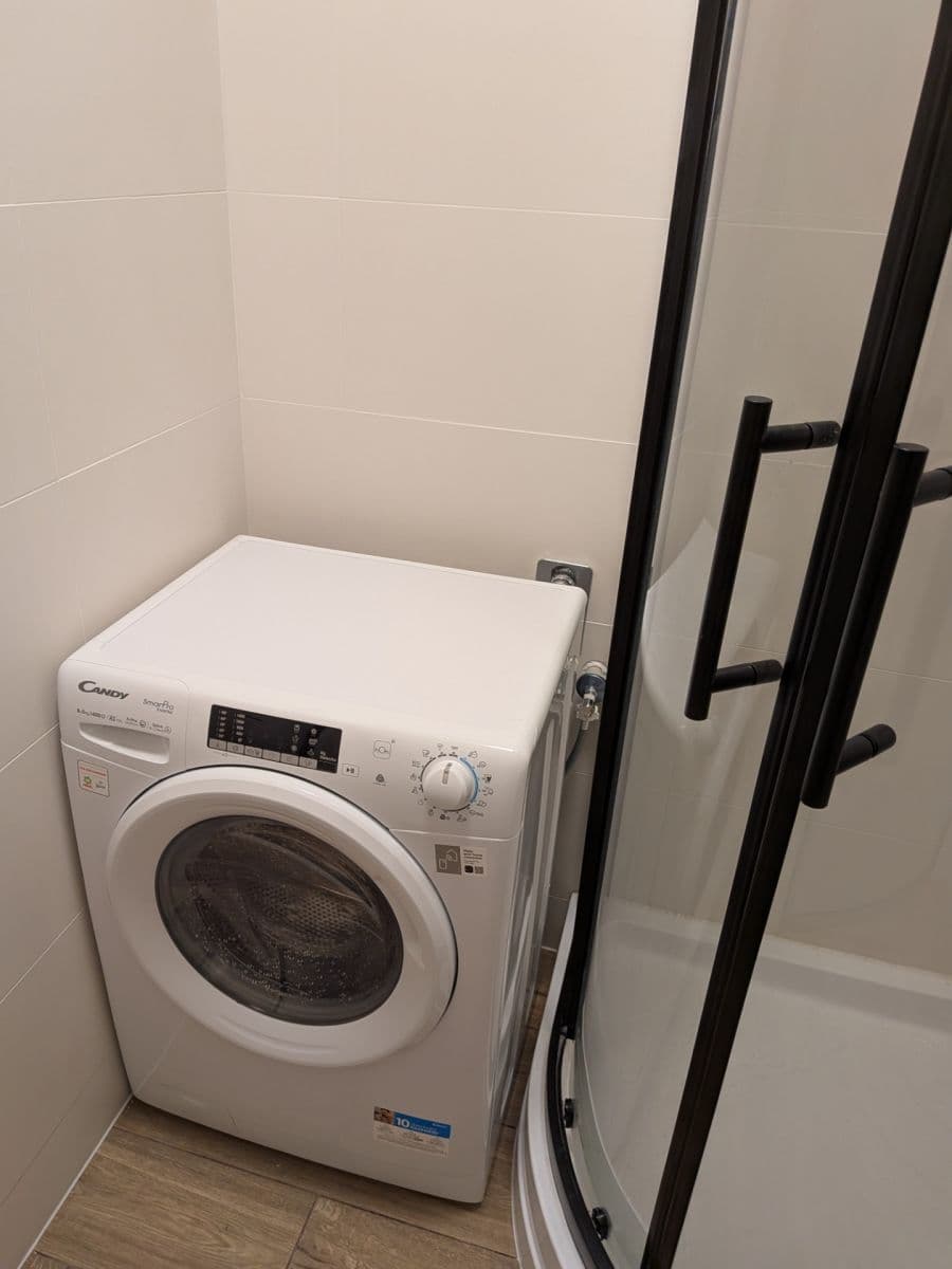 3 bedroom with open-plan kitchen flat to rent, 78 m², Počernická, Prague, Prague 3 bedroom with open-plan kitchen flat to rent, 78 m², Počernická, Prague, Prague