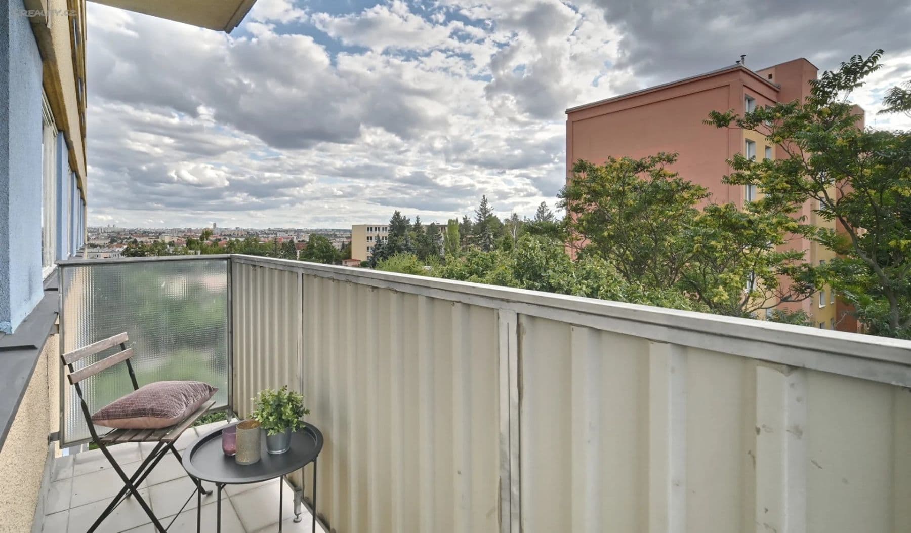 3 bedroom with open-plan kitchen flat to rent, 78 m², Počernická, Prague, Prague 3 bedroom with open-plan kitchen flat to rent, 78 m², Počernická, Prague, Prague