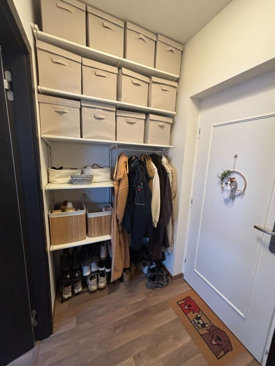 1 bedroom with open-plan kitchen flat to rent, 48 m², Slavojova, Prague, Prague 1 bedroom with open-plan kitchen flat to rent, 48 m², Slavojova, Prague, Prague