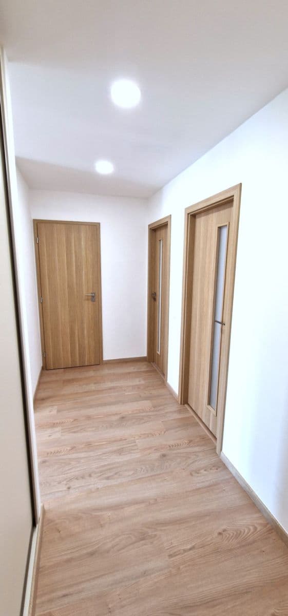 3 bedroom flat to rent, 70 m², Tovární, Beroun, Středočeský Region 3 bedroom flat to rent, 70 m², Tovární, Beroun, Středočeský Region