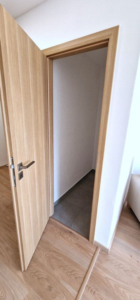 3 bedroom flat to rent, 70 m², Tovární, Beroun, Středočeský Region 3 bedroom flat to rent, 70 m², Tovární, Beroun, Středočeský Region