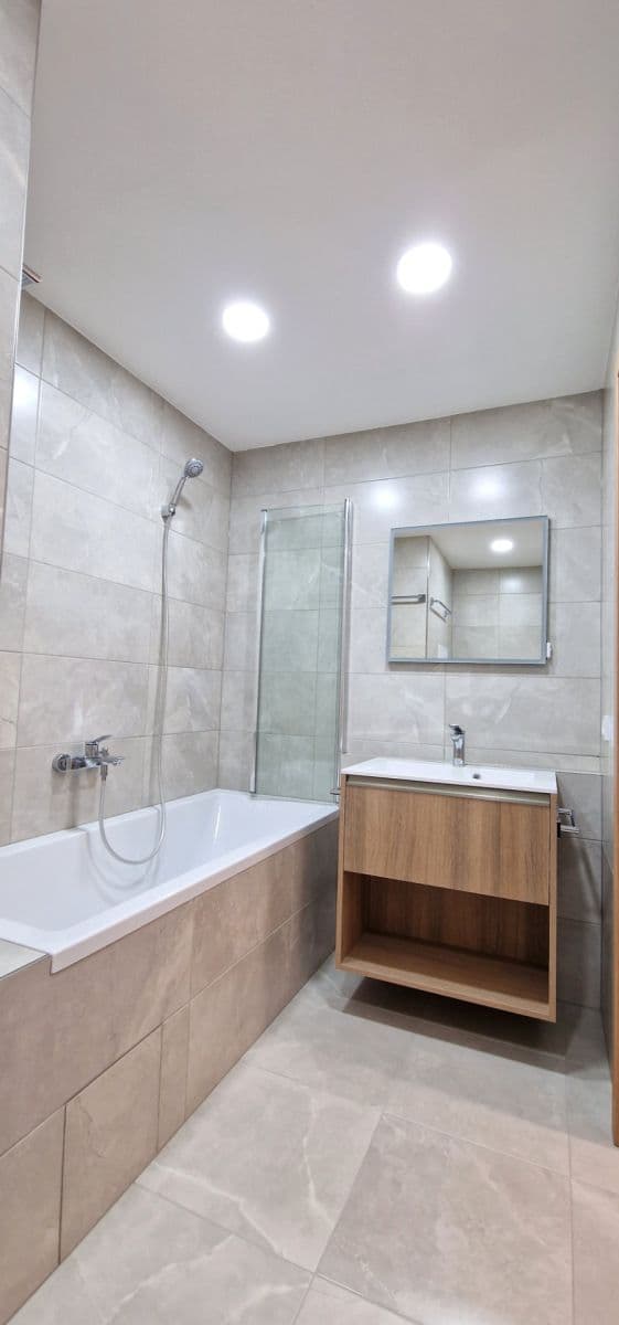 3 bedroom flat to rent, 70 m², Tovární, Beroun, Středočeský Region 3 bedroom flat to rent, 70 m², Tovární, Beroun, Středočeský Region