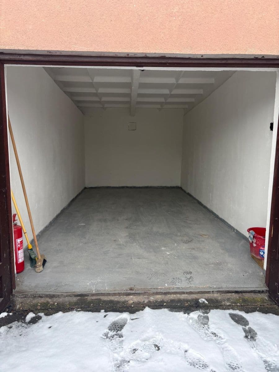 garage to rent, 19 m², U Prioru, Prague, Prague garage to rent, 19 m², U Prioru, Prague, Prague