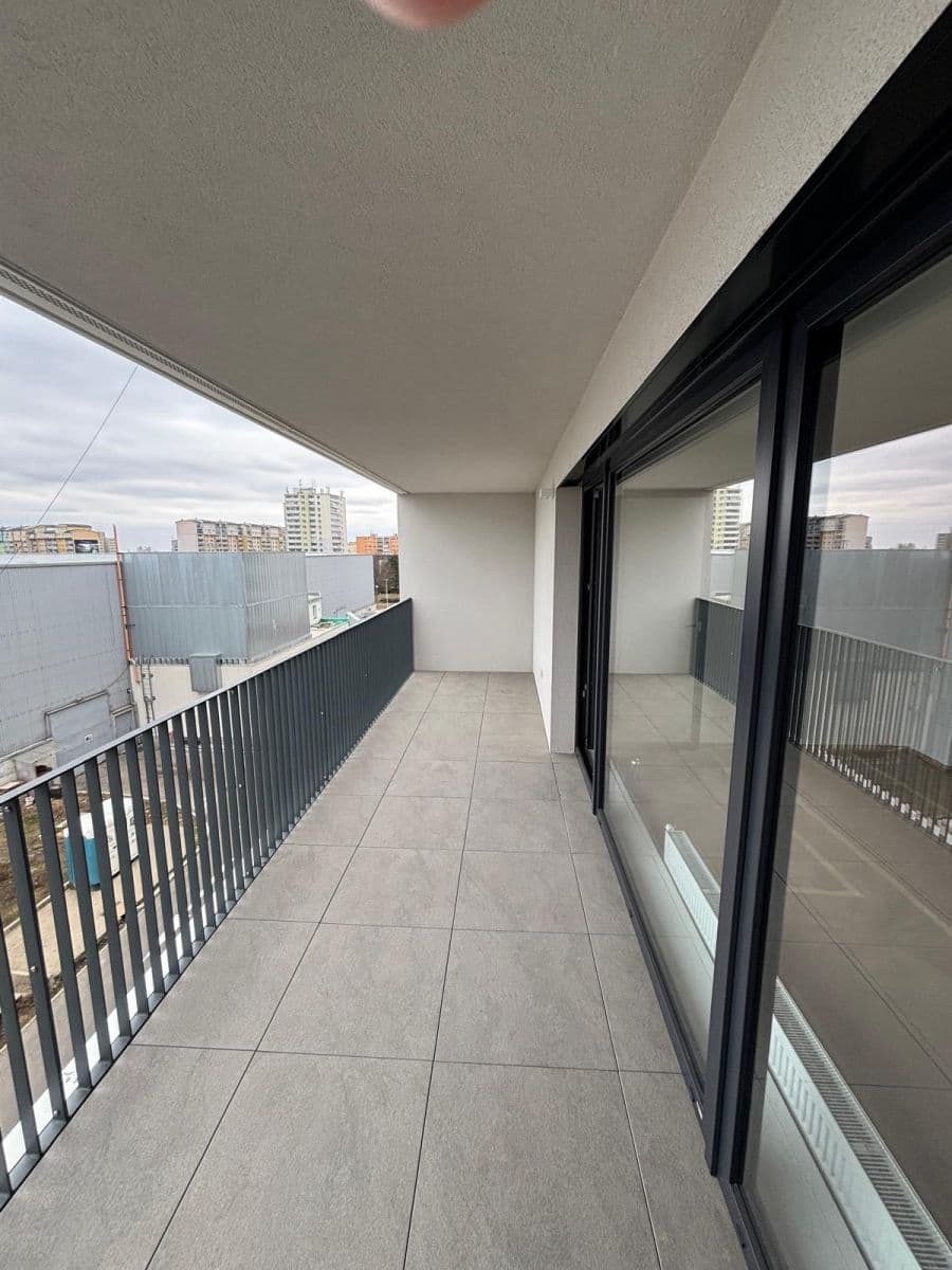 Studio flat to rent, 33 m², Tupolevova, Prague, Prague Studio flat to rent, 33 m², Tupolevova, Prague, Prague