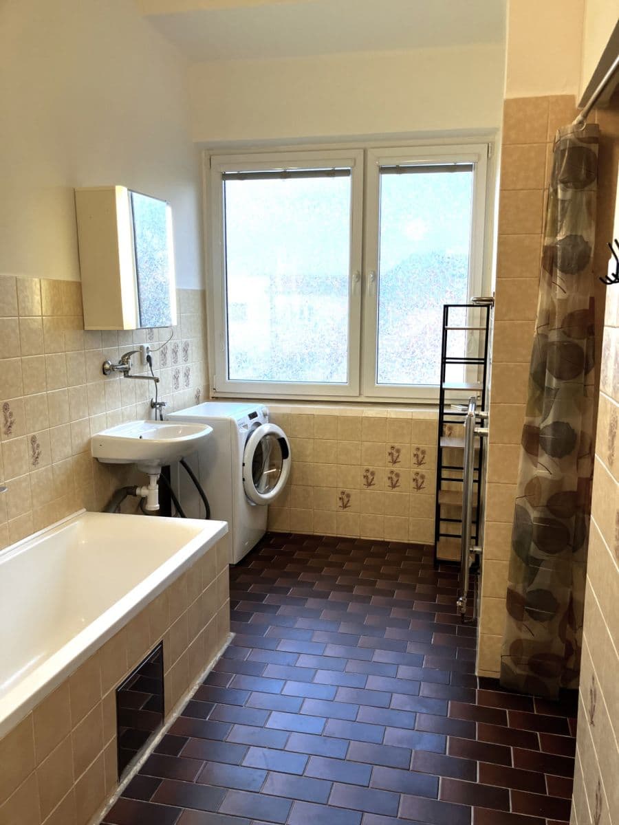 3 bedroom flat to rent, 85 m², Krkoškova, Brno, Jihomoravský Region 3 bedroom flat to rent, 85 m², Krkoškova, Brno, Jihomoravský Region