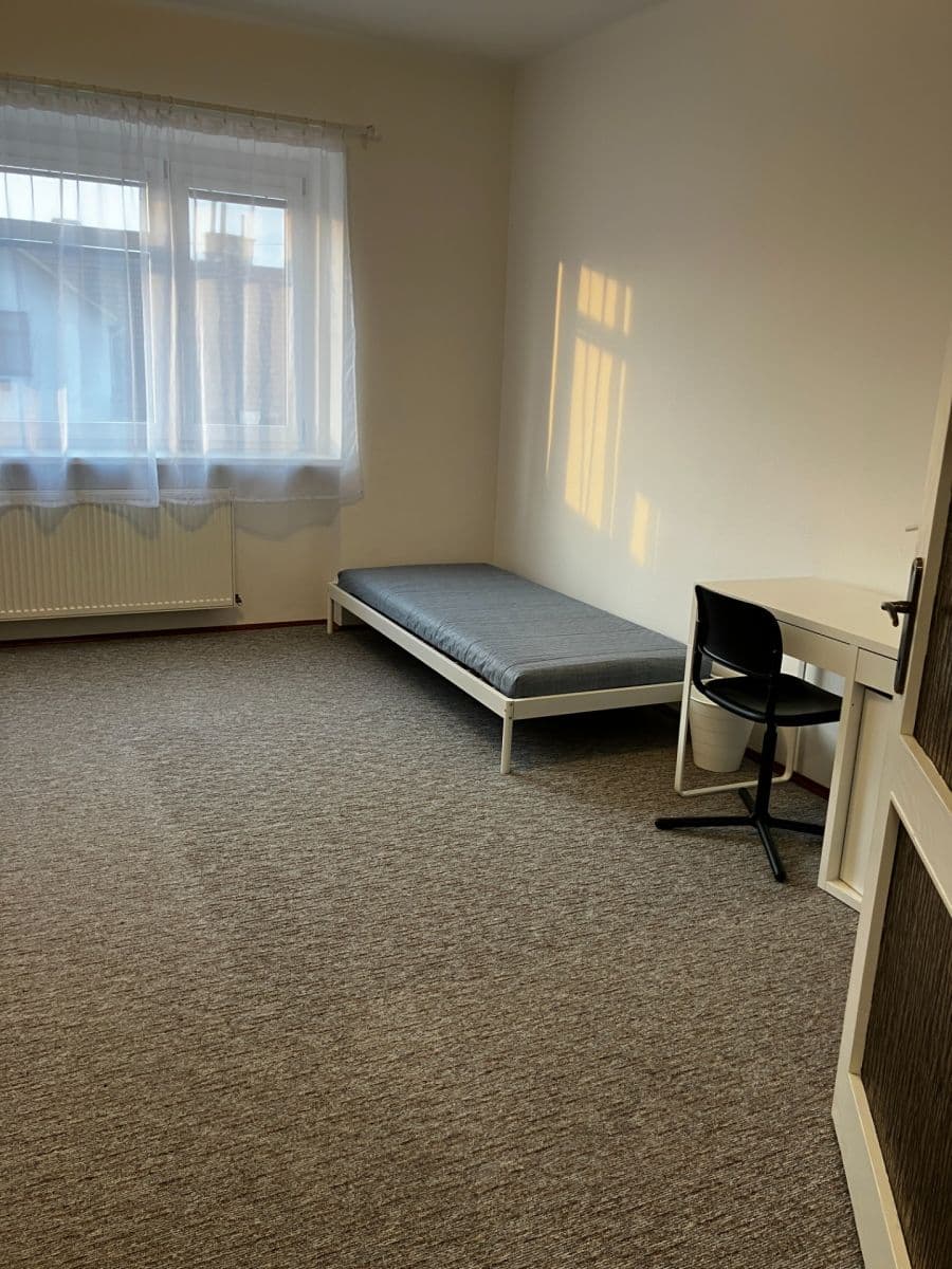 3 bedroom flat to rent, 85 m², Krkoškova, Brno, Jihomoravský Region 3 bedroom flat to rent, 85 m², Krkoškova, Brno, Jihomoravský Region