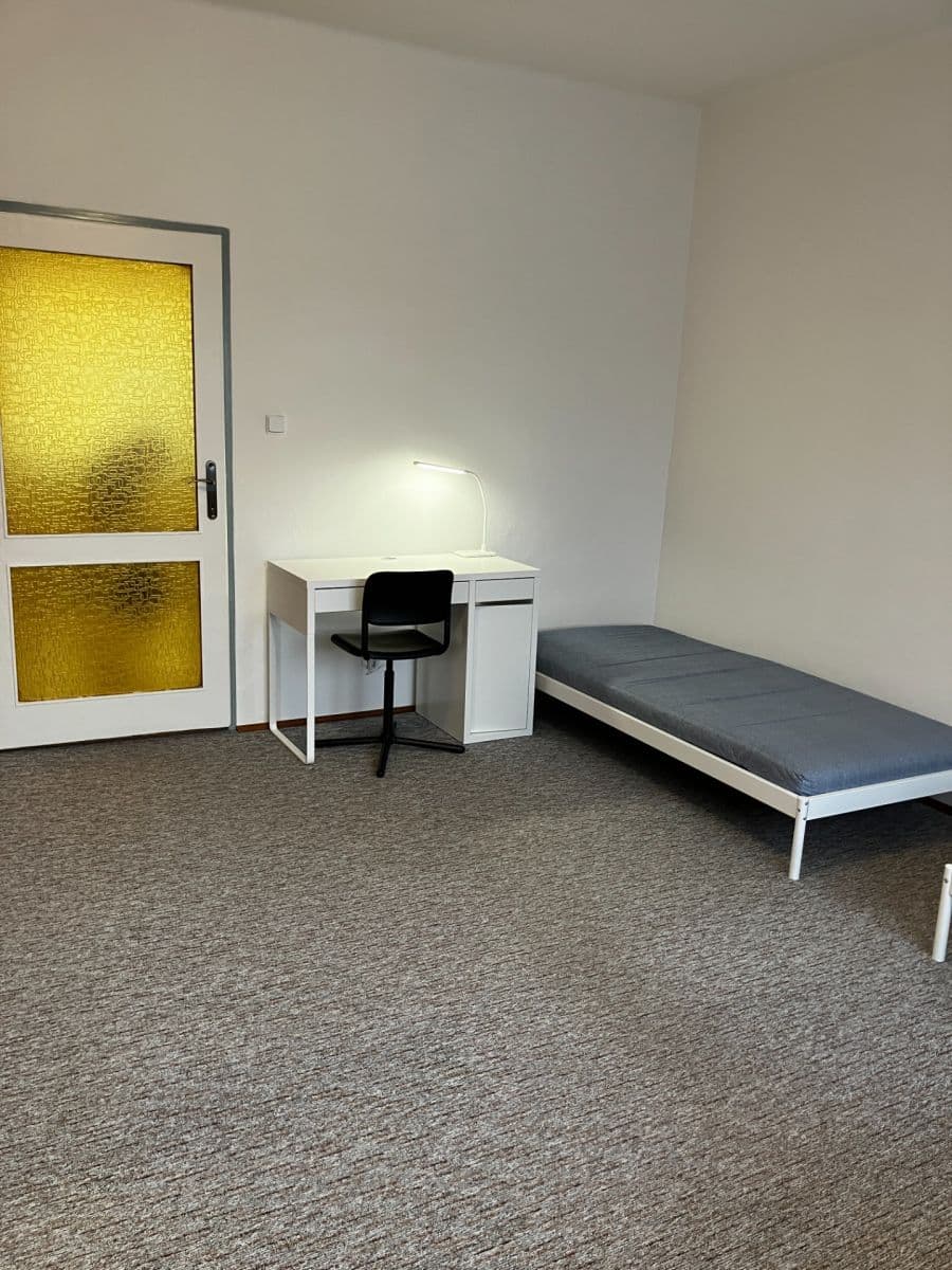 3 bedroom flat to rent, 85 m², Krkoškova, Brno, Jihomoravský Region 3 bedroom flat to rent, 85 m², Krkoškova, Brno, Jihomoravský Region