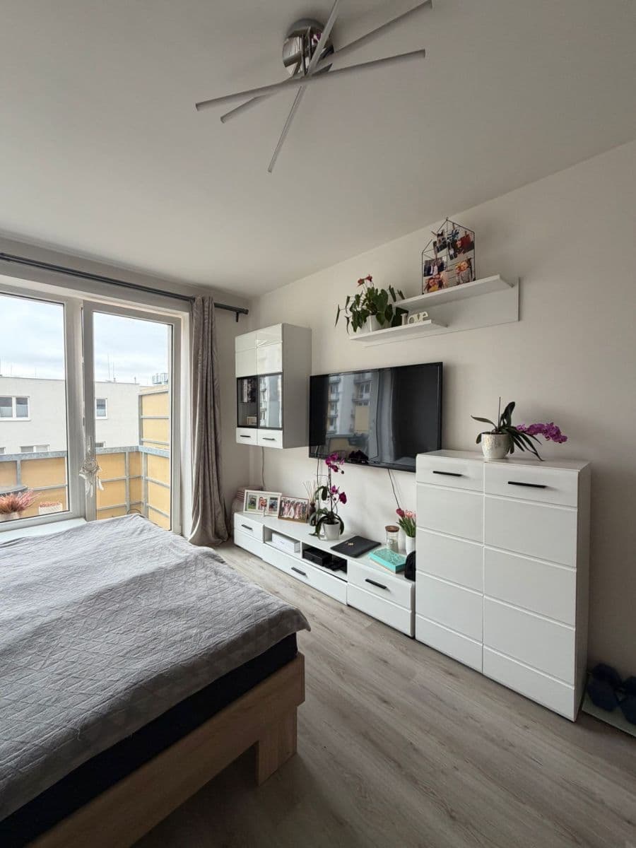 Studio flat to rent, 35 m², Jana Masaryka, Hradec Králové, Královéhradecký Region Studio flat to rent, 35 m², Jana Masaryka, Hradec Králové, Královéhradecký Region