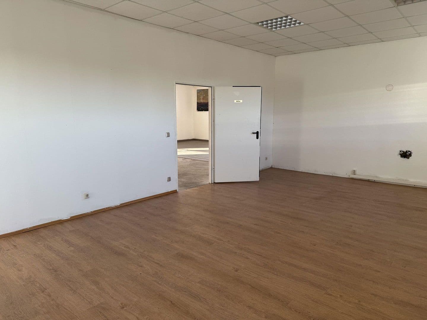 non-residential property to rent, 130 m², Am Stadtwald 5, Eschenbach i.d.OPf., Bavaria non-residential property to rent, 130 m², Am Stadtwald 5, Eschenbach i.d.OPf., Bavaria