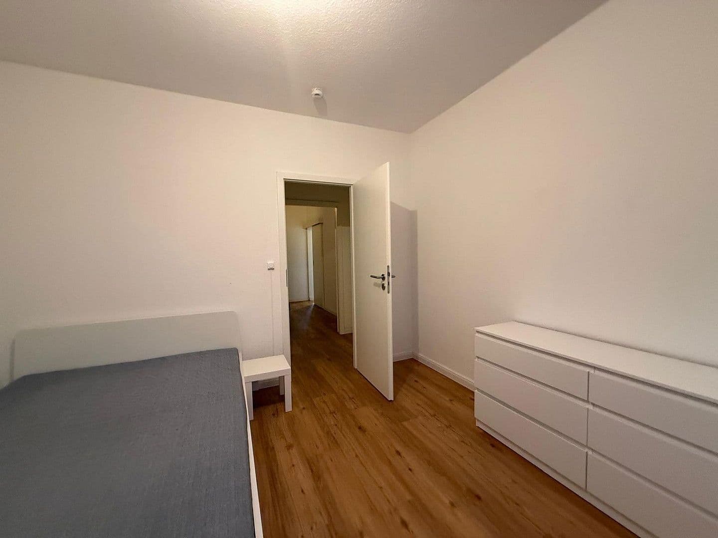 flat to rent, 12 m², Dirkower Höhe 31, Rostock, Mecklenburg-Vorpommern flat to rent, 12 m², Dirkower Höhe 31, Rostock, Mecklenburg-Vorpommern