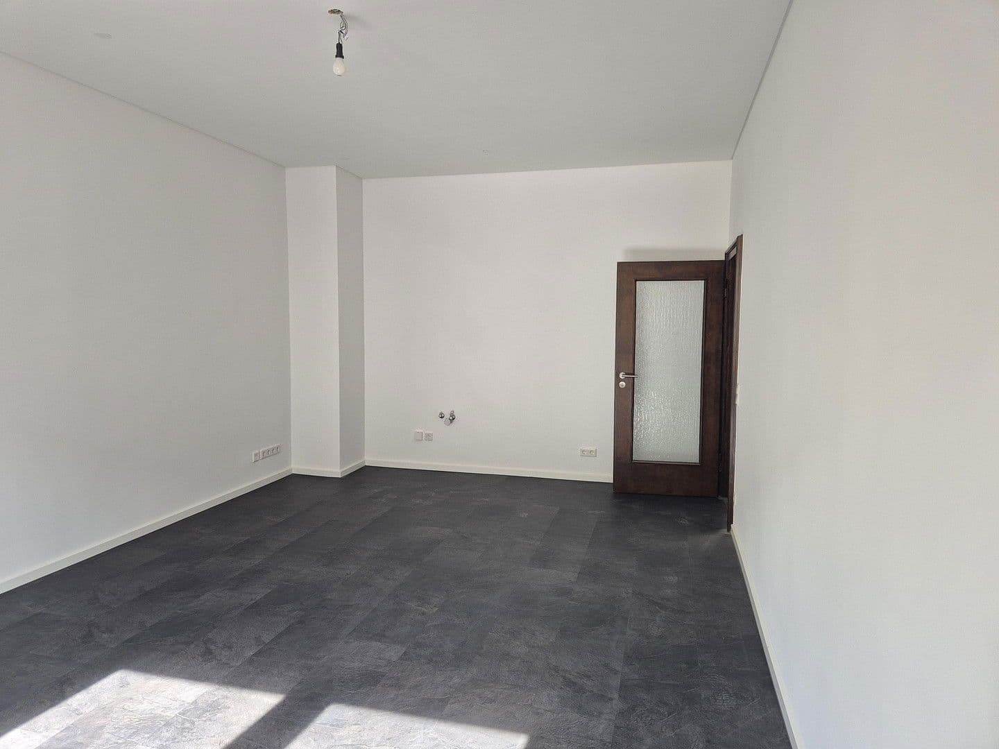 office to rent, 600 m², Düsseldorf, North Rhine-Westphalia office to rent, 600 m², Düsseldorf, North Rhine-Westphalia