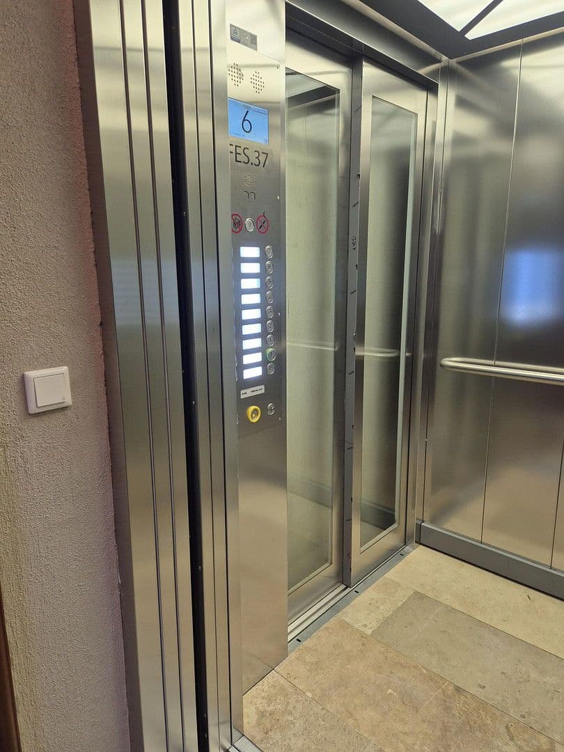 office to rent, 600 m², Düsseldorf, North Rhine-Westphalia office to rent, 600 m², Düsseldorf, North Rhine-Westphalia