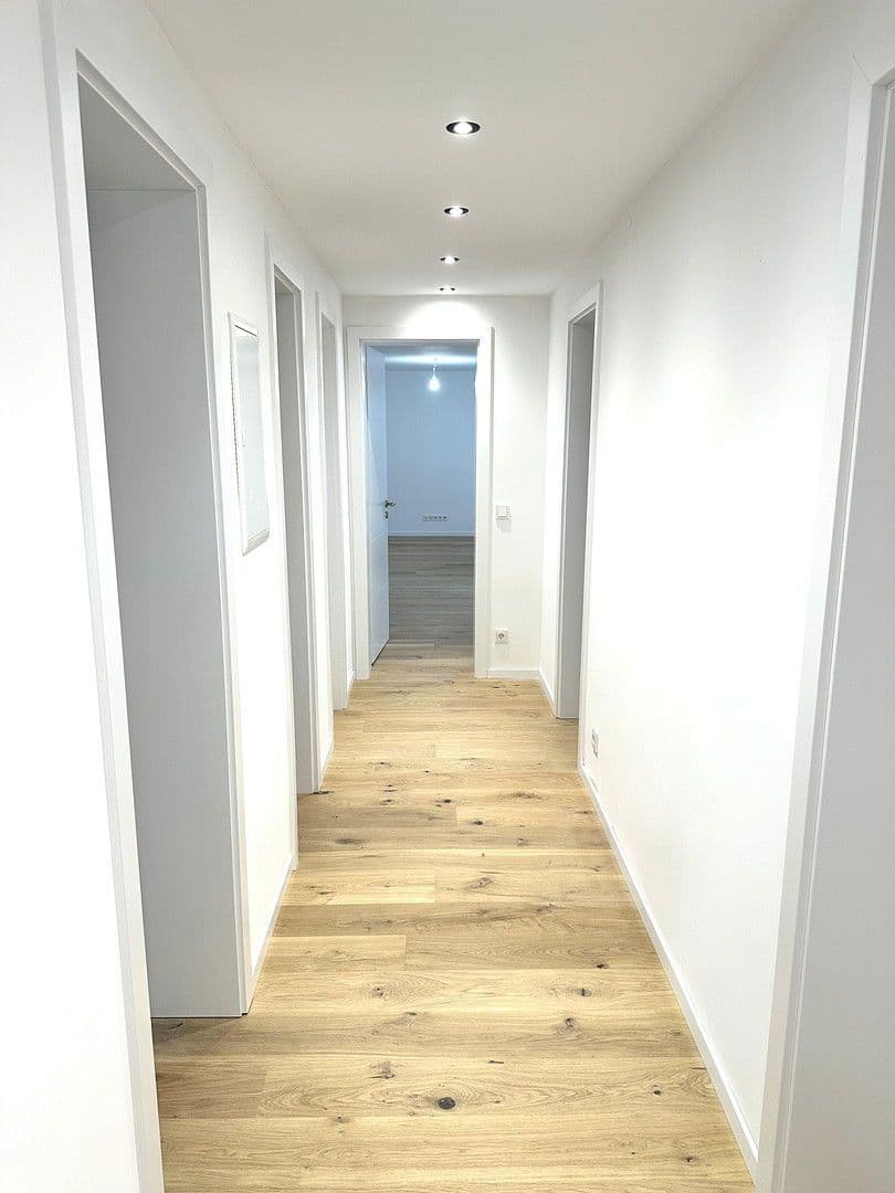 4 bedroom with open-plan kitchen flat for sale, 124 m², Kastenackerweg 10, Esslingen am Neckar, Baden-Württemberg 4 bedroom with open-plan kitchen flat for sale, 124 m², Kastenackerweg 10, Esslingen am Neckar, Baden-Württemberg