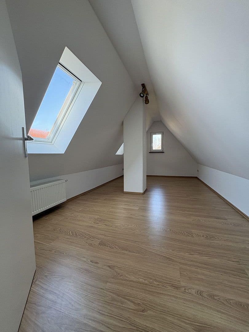 house to rent, 175 m², Gundelsheim, Bavaria house to rent, 175 m², Gundelsheim, Bavaria