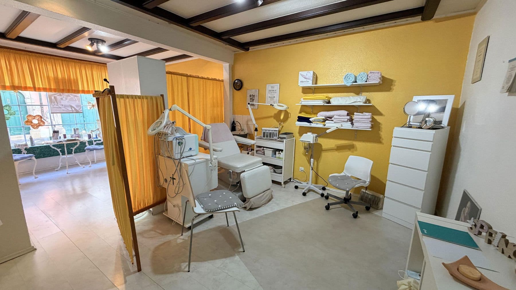 non-residential property to rent, 44 m², Haupstr. 439, Königswinter, North Rhine-Westphalia non-residential property to rent, 44 m², Haupstr. 439, Königswinter, North Rhine-Westphalia