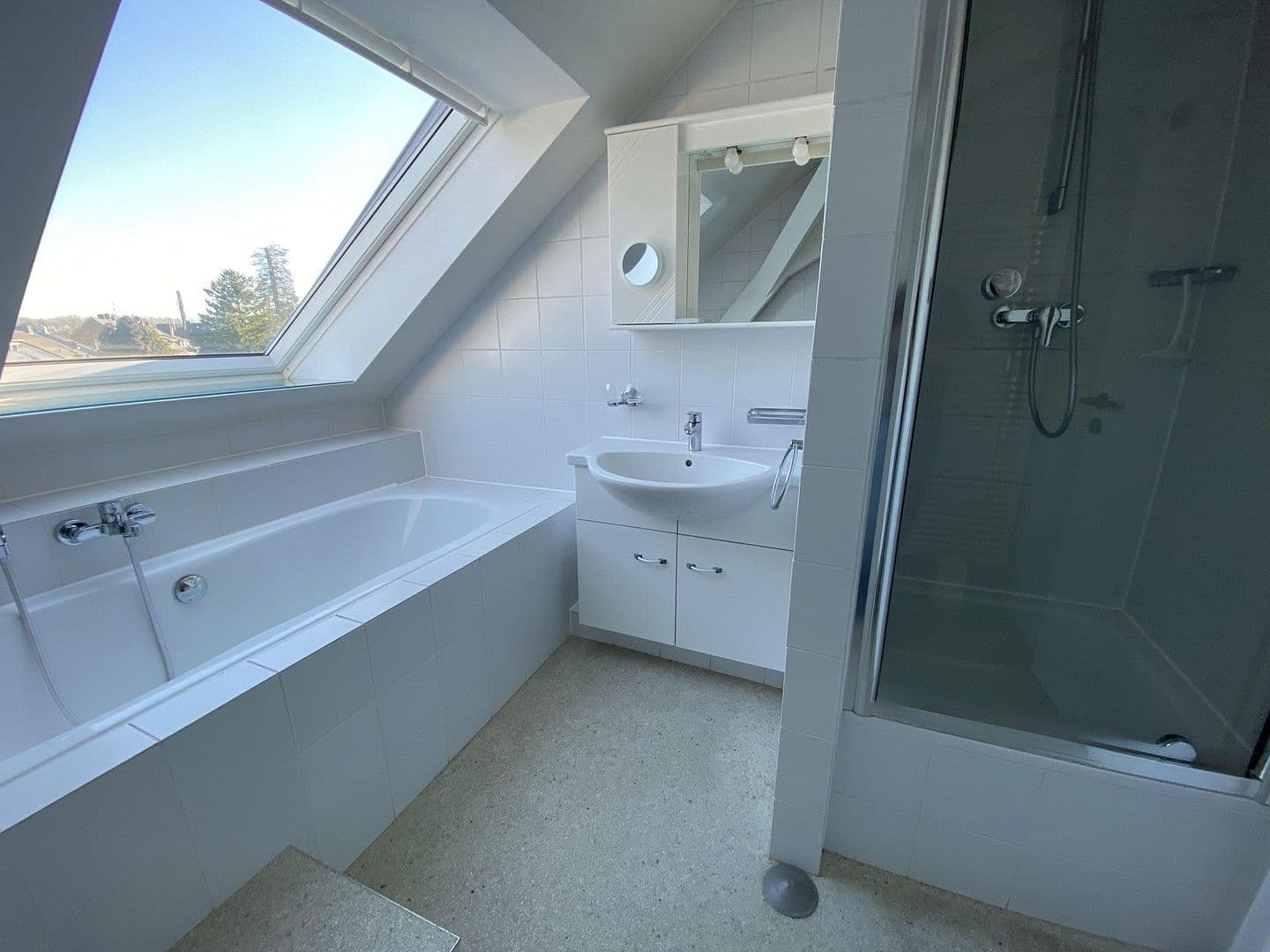 Studio flat to rent, 65 m², Köln, North Rhine-Westphalia Studio flat to rent, 65 m², Köln, North Rhine-Westphalia