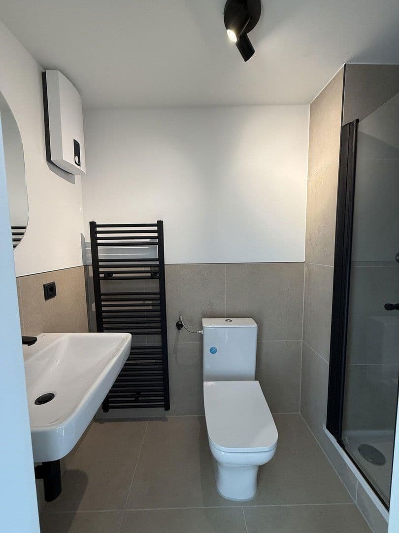 Studio flat to rent, 35 m², Neu Löhdorf 17, Solingen, North Rhine-Westphalia Studio flat to rent, 35 m², Neu Löhdorf 17, Solingen, North Rhine-Westphalia